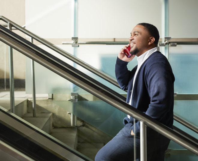 Would a foldable iPhone spur adoption of this niche form factor?